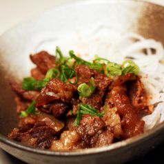 料理メニュー写真&nbsp;じっくり煮込んだ牛スジ