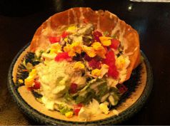 料理メニュー写真 皿までどうぞシーザサラダ