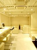 心斎橋 ラグジュソファ個室～clear bar～【クリアーバー】