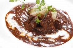 料理メニュー写真&nbsp;牛ホホ肉の48時間煮込み 