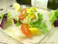 料理メニュー写真&nbsp;帆立貝とマンゴーとフルーツトマトのサラダ