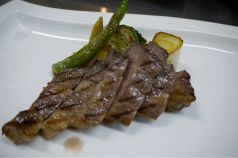 料理メニュー写真 イベリコ豚の自家製スモークグリル