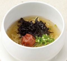料理メニュー写真 鶏塩ラーメン