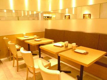 レッド ピット 新宿ミロード店の雰囲気1