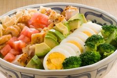 料理メニュー写真&nbsp;「六蔵風コブサラダ」サラダのオオ様事、コブサラダ！7種類の具材が楽しめます！
