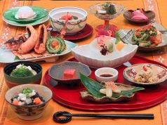 かたばみ ホテルロイヤルオリオン 日本料理 寿司 琉球料理の写真