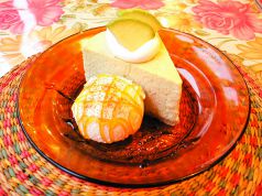 料理メニュー写真 アボカドのチーズケーキ