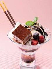 料理メニュー写真&nbsp;チョコレートパフェ