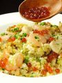 料理メニュー写真&nbsp;イクラ海鮮チャーハン・まるはん特製ラオス飯