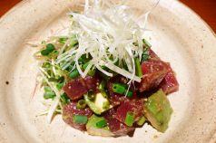 料理メニュー写真 アボガドとマグロのわさび和え