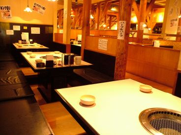 焼肉きんぐ 石津店の雰囲気1