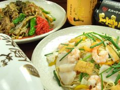 料理メニュー写真&nbsp;海老とキツネの京風焼きそばto長崎太麺のドロソース焼きそば