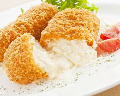 料理メニュー写真 カニクリーミーコロッケ