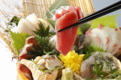 料理メニュー写真 海鮮桶盛り 1種350円~ ※写真は盛り合わせ