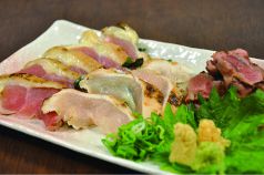 料理メニュー写真&nbsp;●三品盛合せタタキ又は燻製