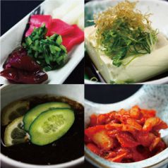 料理メニュー写真 京漬物盛合せ/京豆腐の冷奴/もずく酢/韓国キムチ/めかぶ
