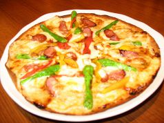 料理メニュー写真&nbsp;さんぽのオリジナルピッツァ