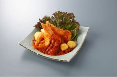 料理メニュー写真 エビとイカ団子のチリソース