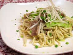 料理メニュー写真&nbsp;【自家製生麺】牛バラとにんにく塩そば