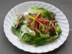 料理メニュー写真&nbsp;鶏モモ塩糀漬け焼き