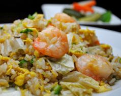 料理メニュー写真&nbsp;[中]チャーハン(ハム、海老、高菜より)