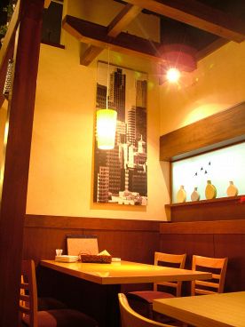路地裏ビストロ&鉄板焼 羊の家 堺東店の雰囲気1