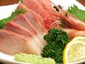 料理メニュー写真&nbsp;まぐろ刺し/かんぱち刺し/甘エビ刺し/タコ刺しなど