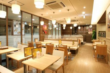 ブラッスリー銀座ライオン 名駅店の雰囲気1