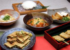 料理メニュー写真&nbsp;ざる豆冨/生ゆば田楽/うす揚げの焼いたん/厚揚げの焼いたん