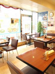 カレーマニア カリーブ インド ネパールレストランの雰囲気1
