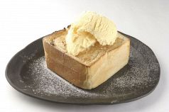 料理メニュー写真&nbsp;でかいです!はちみつトースト