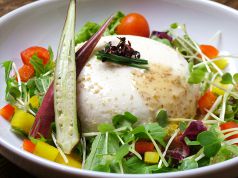 料理メニュー写真&nbsp;自家製豆腐のサラダ