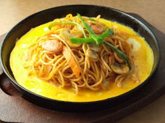 オウミ OUMI カフェ ダイニング Diningの写真