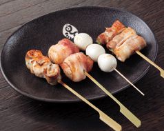 料理メニュー写真 変わり串四本盛り