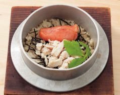 料理メニュー写真 明太とろろ釜飯/豚キムチ温玉釜飯