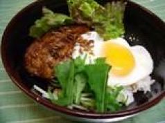 料理メニュー写真 石垣牛のロコモコ