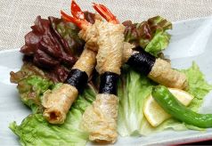 料理メニュー写真&nbsp;海老しそ湯葉巻き揚げ