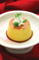 料理メニュー写真 やみつきプリン 504円