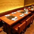 壁際の6名席です