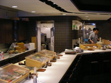 鮨処 写楽 大阪北第三店の雰囲気1