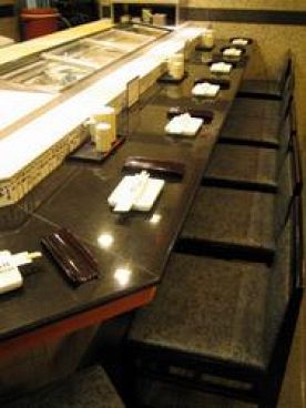 鮨處 八千代 青山店の雰囲気1