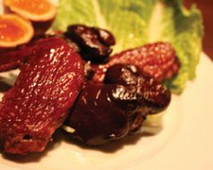料理メニュー写真&nbsp;手羽先と白レバーの自家製スモーク