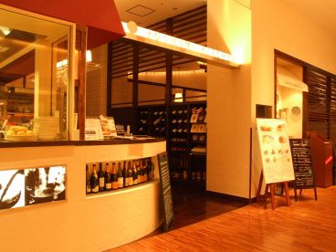 ヨシミキッチン YOSHIMI KITCHENの雰囲気1