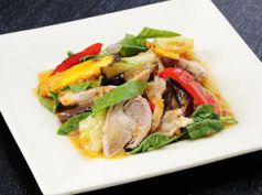 料理メニュー写真&nbsp;蒸し鶏と焼き野菜のさらだ
