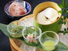料理メニュー写真&nbsp;青竹豆冨三種の彩り（岩塩と薬味を添えて）