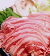 料理メニュー写真&nbsp;六白黒豚の厚切りしゃぶしゃぶ／別府名物地獄蒸し