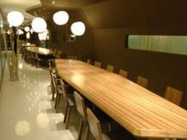 トラヤ TORAYA カフェ 表参道ヒルズ店の雰囲気1