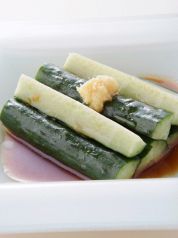 料理メニュー写真&nbsp;キュウリの中華風和え（ニンニクor生姜味）／中華風冷奴