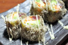 料理メニュー写真&nbsp;【おすすめ】まぐろとアボカドの生春巻き