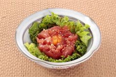 料理メニュー写真 マグロのユッケ
